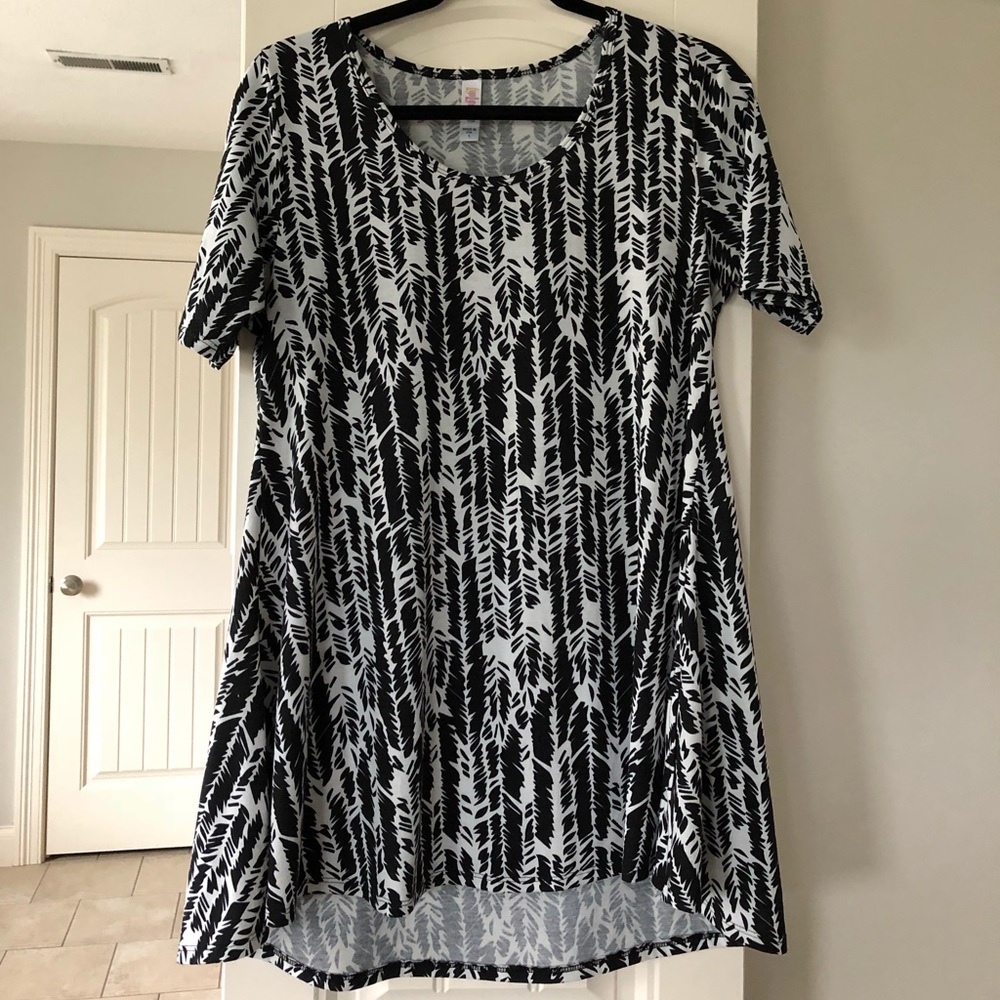 LuLaRoe Perfect T Size S